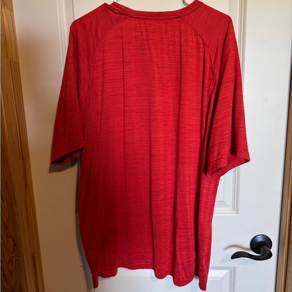 Reebok Men's Red Athletic Shirt Size 2XL - Picture 5 of 5